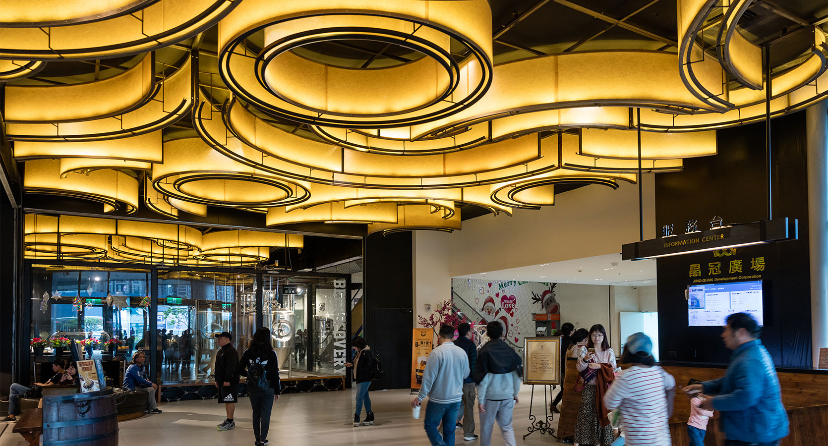 晶冠廣場│開車8分鐘